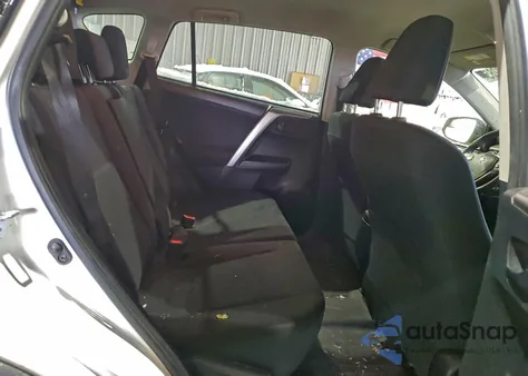 2017 Toyota Rav4 Le z USA, uszkodzony, nr VIN JTMBFREV8HD205733